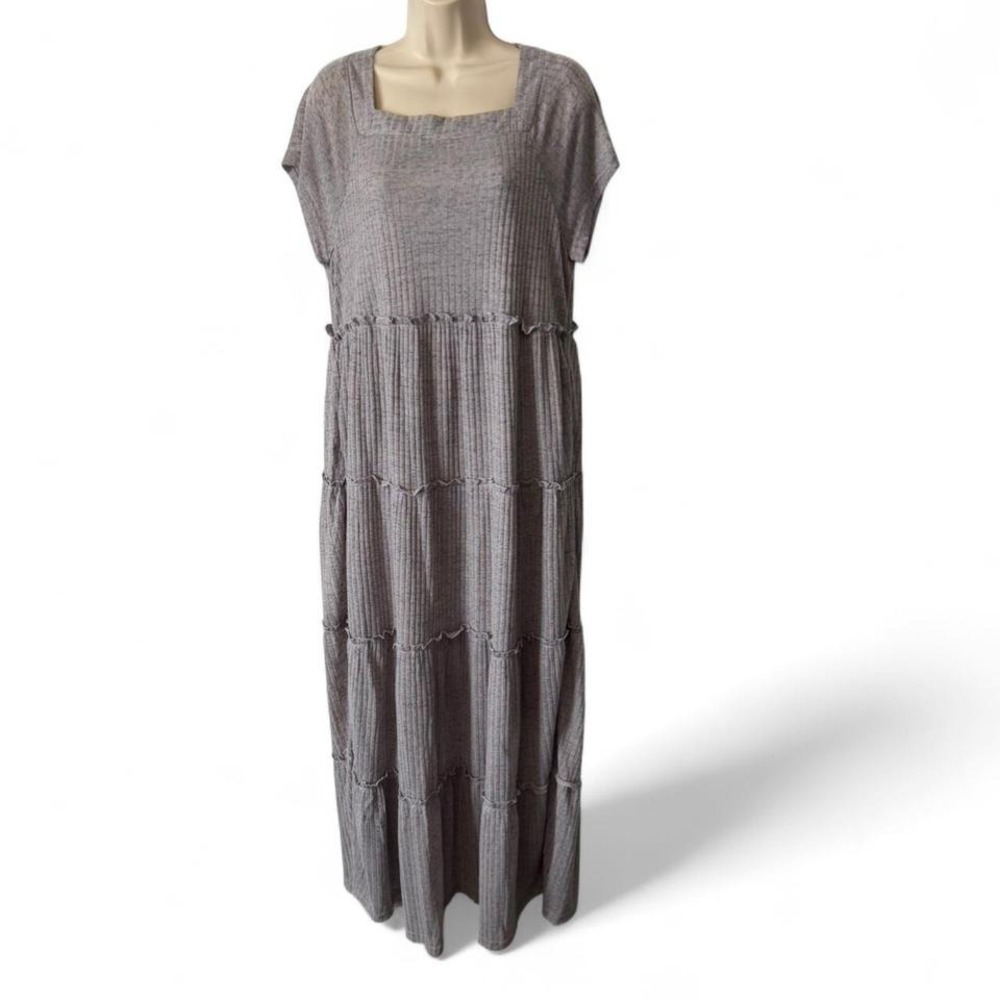 Listicle Gray Tiered Maxi Dress‎